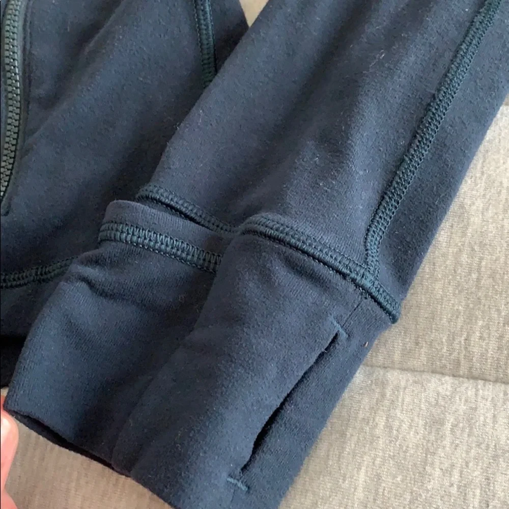 lululemon athletica navy Jacket - Picture 3 of 7